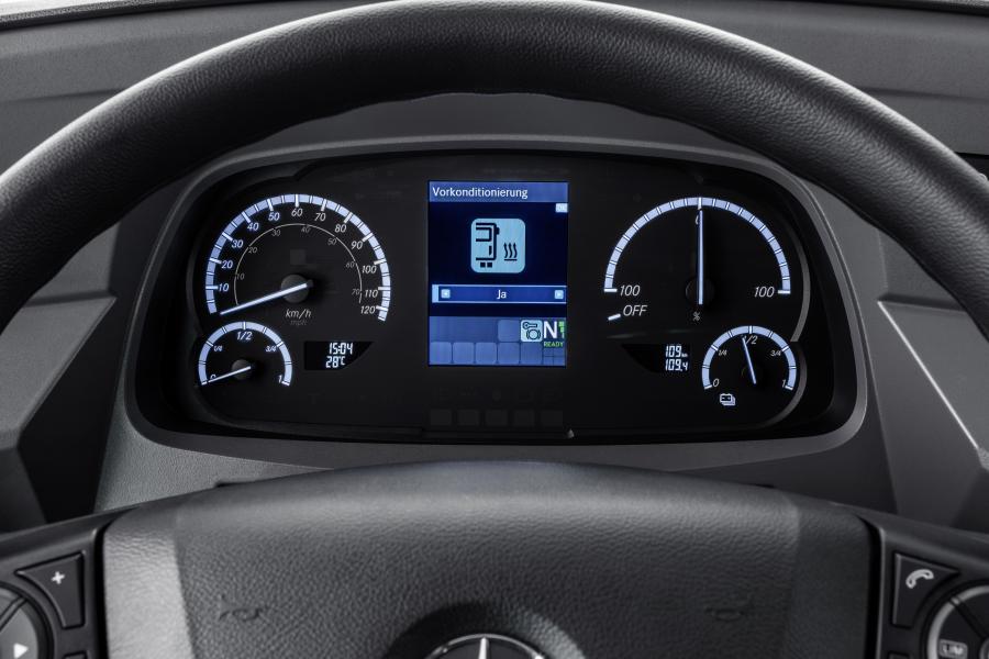 Панель приборов Mercedes-Benz eCitaro 2018 года  (фото 31 из 54)